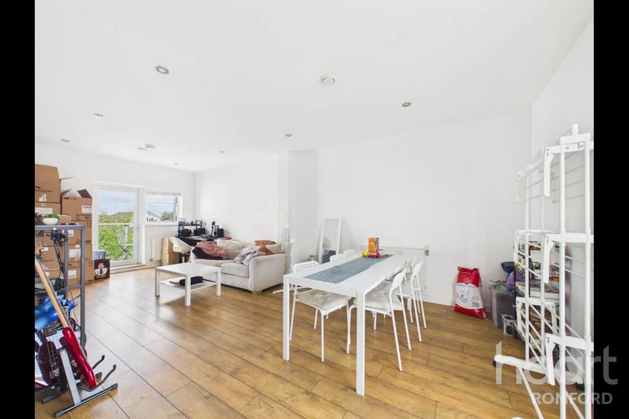 Bournebrook Grove, Romford, RM7, photo 13