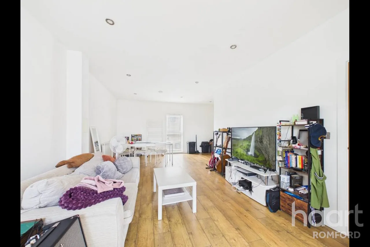 Bournebrook Grove, Romford, RM7, photo 9
