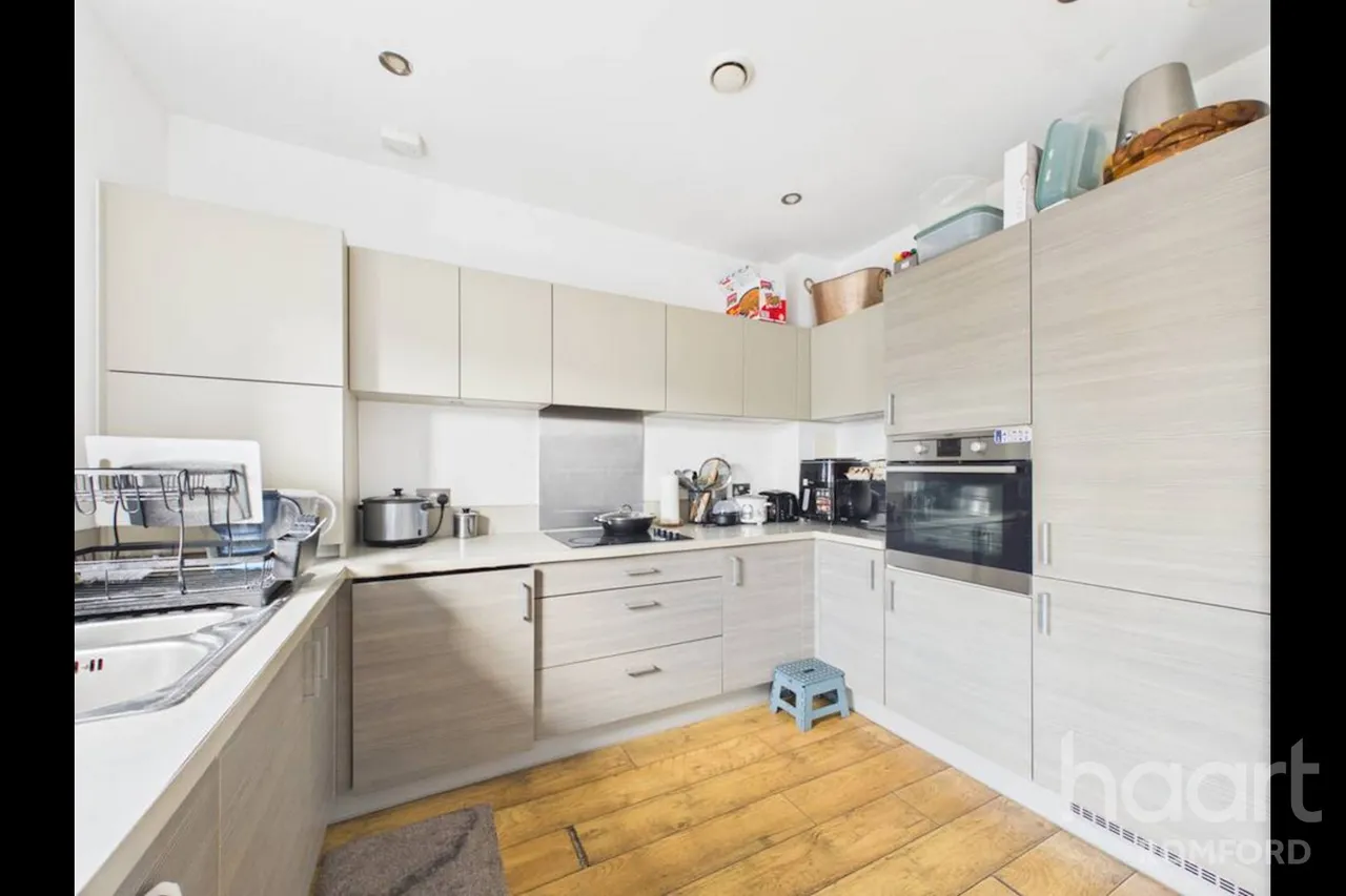 Bournebrook Grove, Romford, RM7, photo 12