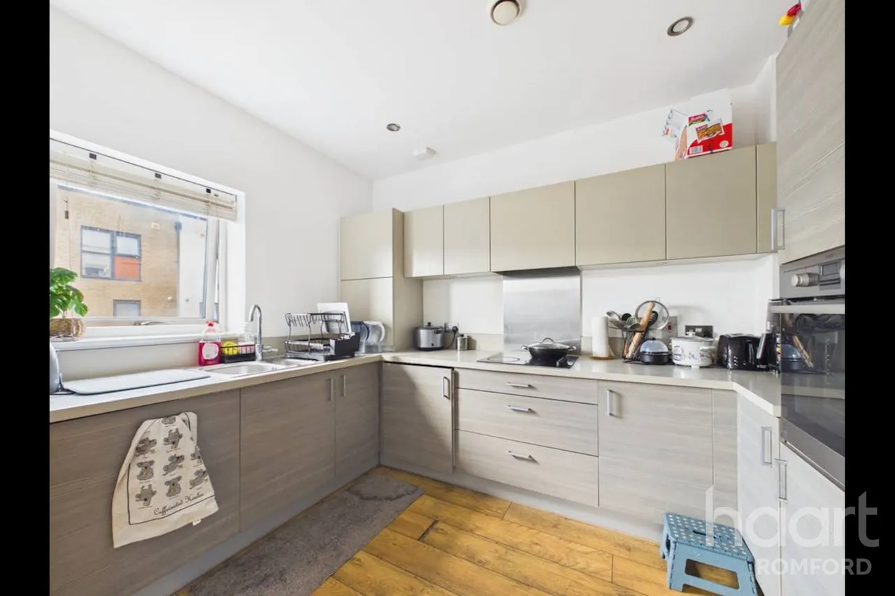 Bournebrook Grove, Romford, RM7, photo 11