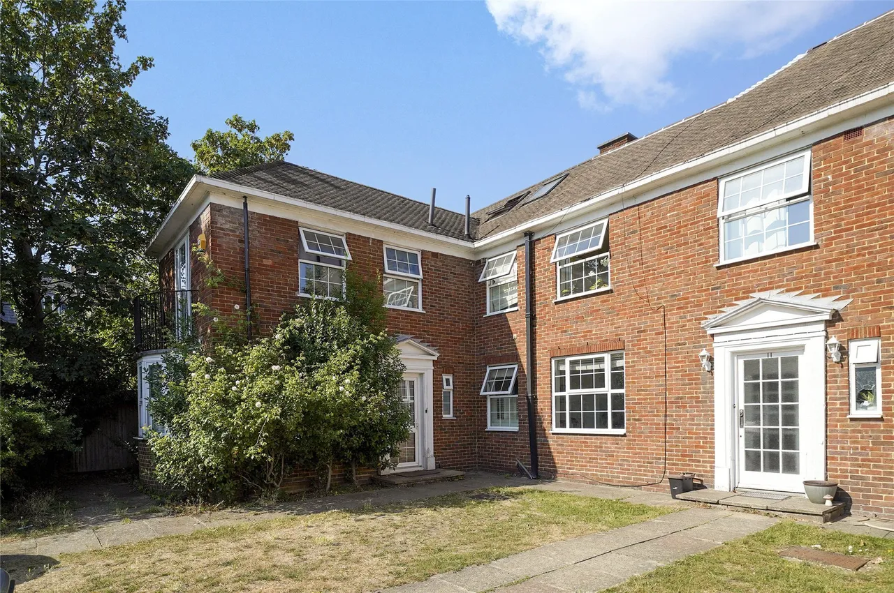 5 bed house for sale — Whinfell Close, London, SW16