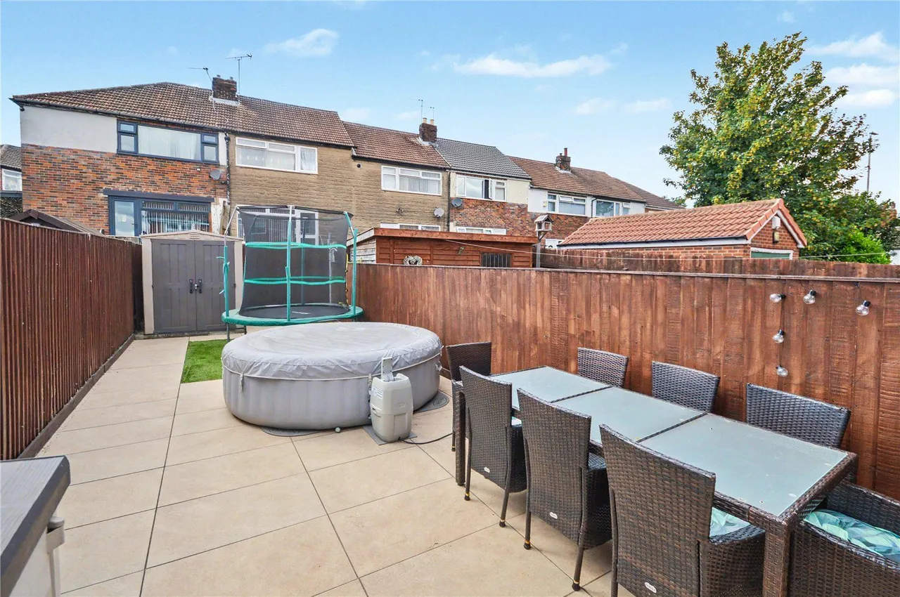 Avocet Garth, Leeds, LS10, photo 11