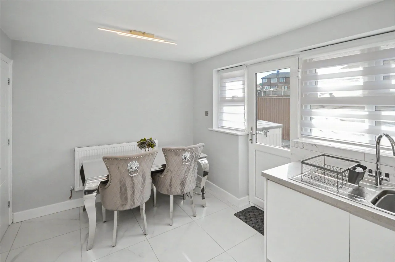 Avocet Garth, Leeds, LS10, photo 5