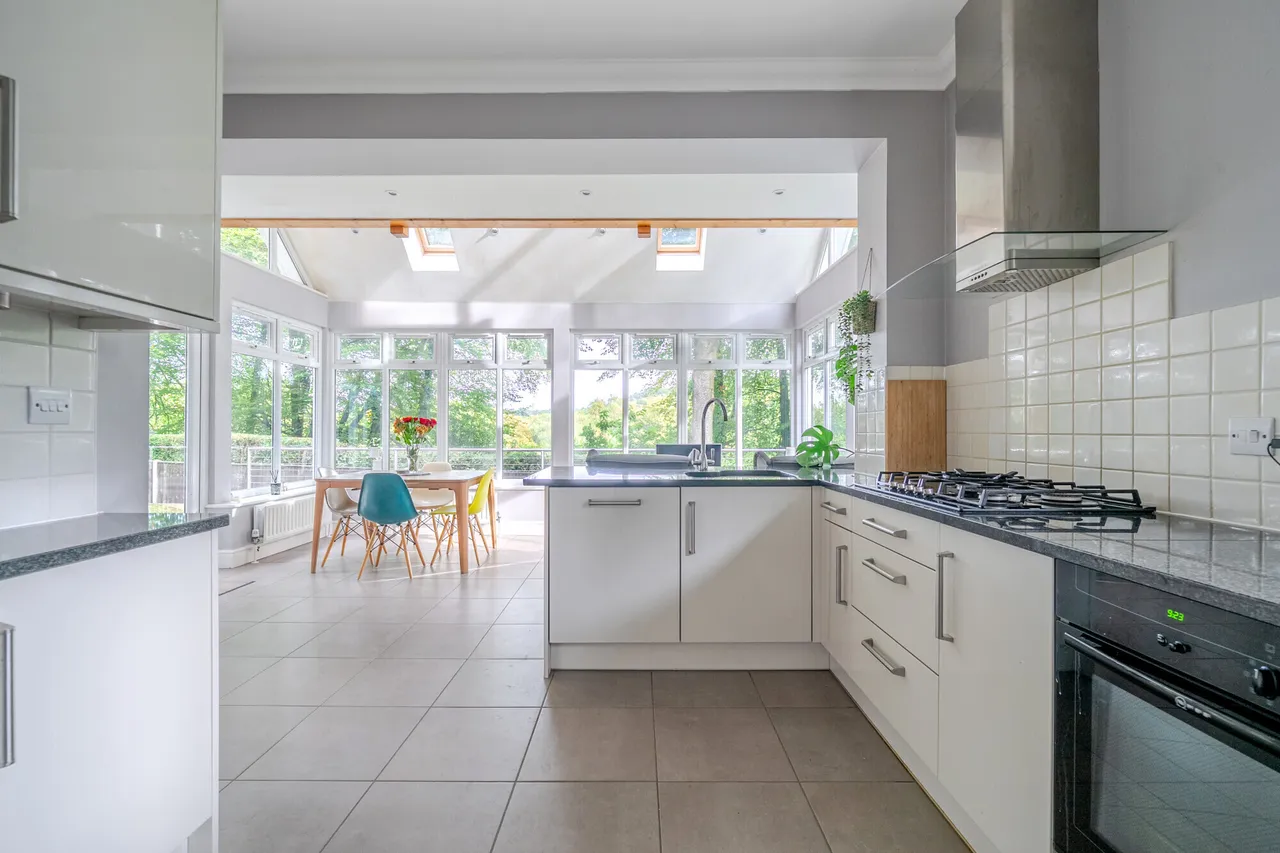 Whitmore Vale Road, Hindhead, GU26, photo 7
