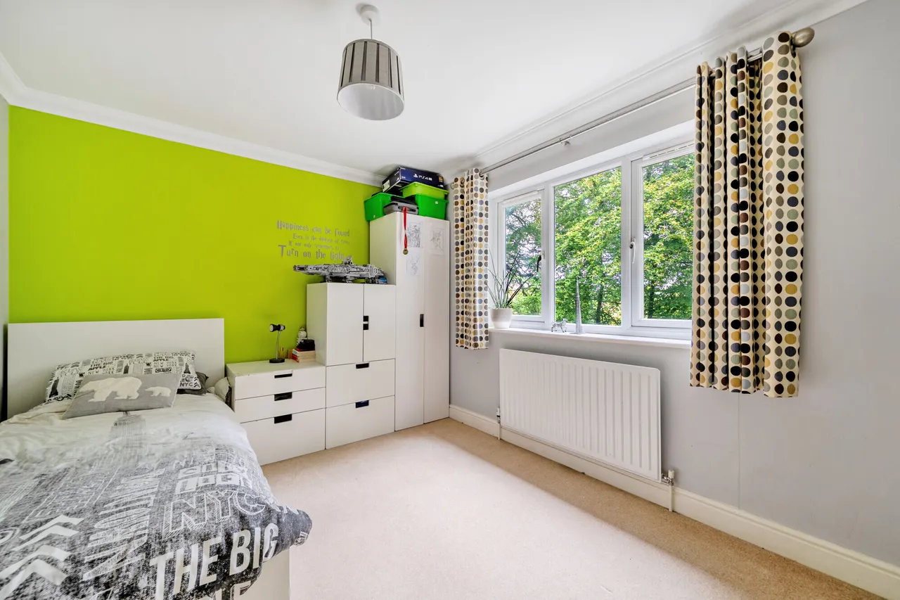 Whitmore Vale Road, Hindhead, GU26, photo 16