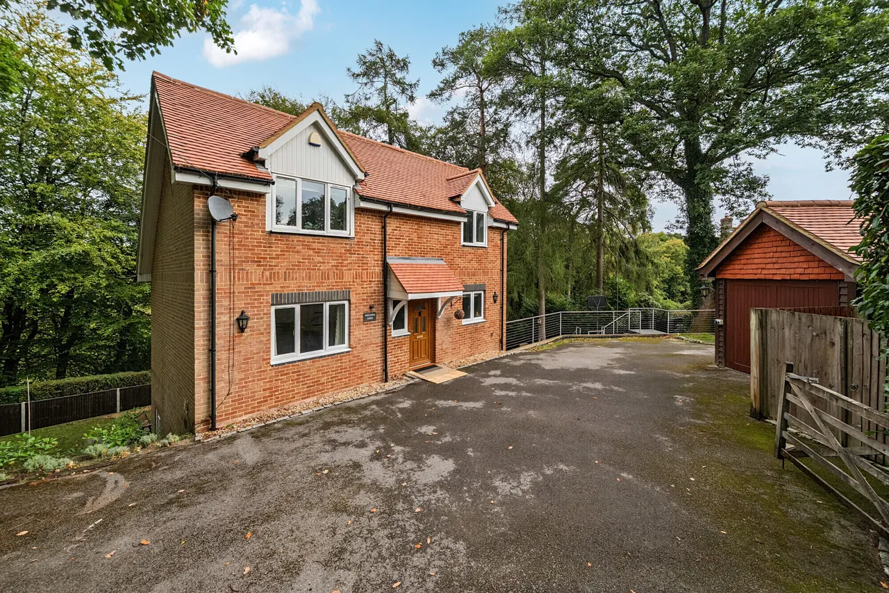 5 bed house for sale, Whitmore Vale Road, Hindhead, GU26