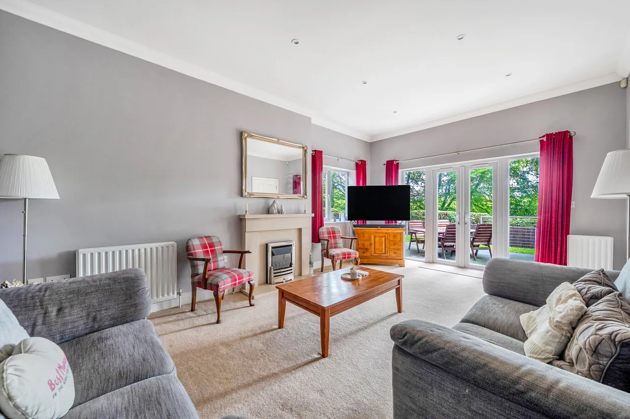 Whitmore Vale Road, Hindhead, GU26, photo 3