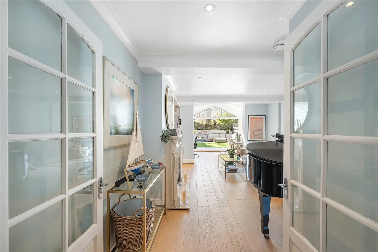 Wandsworth Bridge Road, Fulham, London, SW6, photo 14