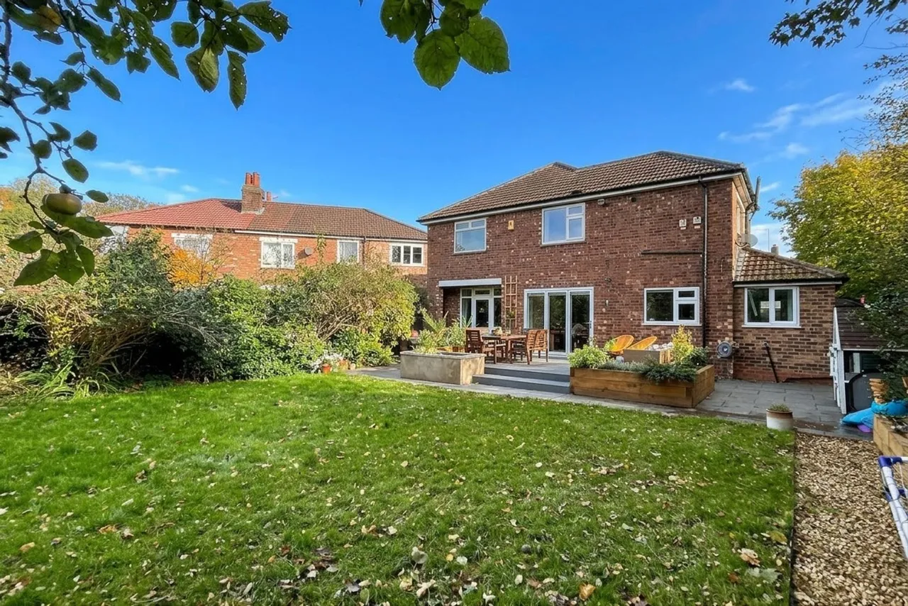 Ashfield Road, Cheadle, photo 27