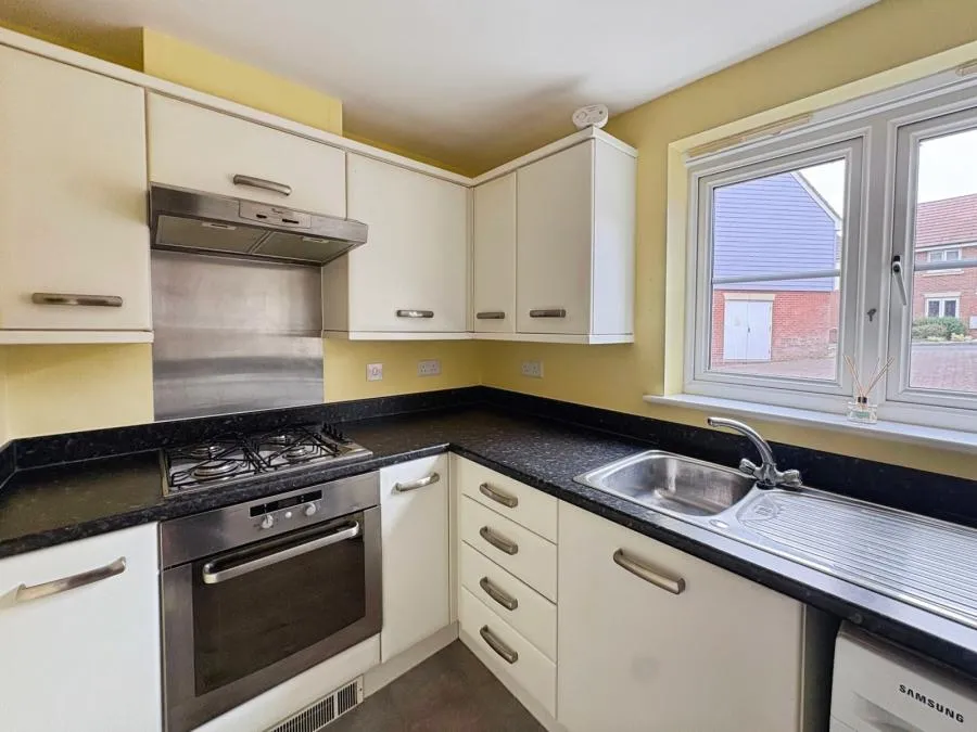 Abbey Walk, East Cowes, PO32, photo 3