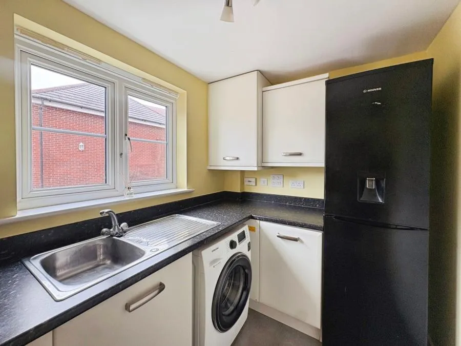 Abbey Walk, East Cowes, PO32, photo 4