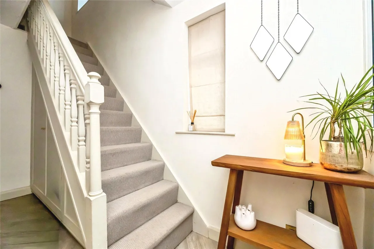 Rouncil Lane, Kenilworth, CV8, photo 13