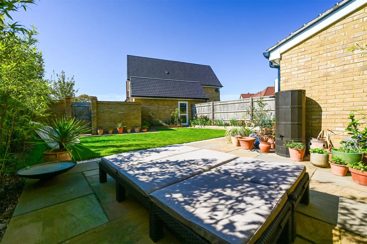 Featherfall Road, Crookham Village, Fleet, Hampshire, GU51 5EL, photo 15