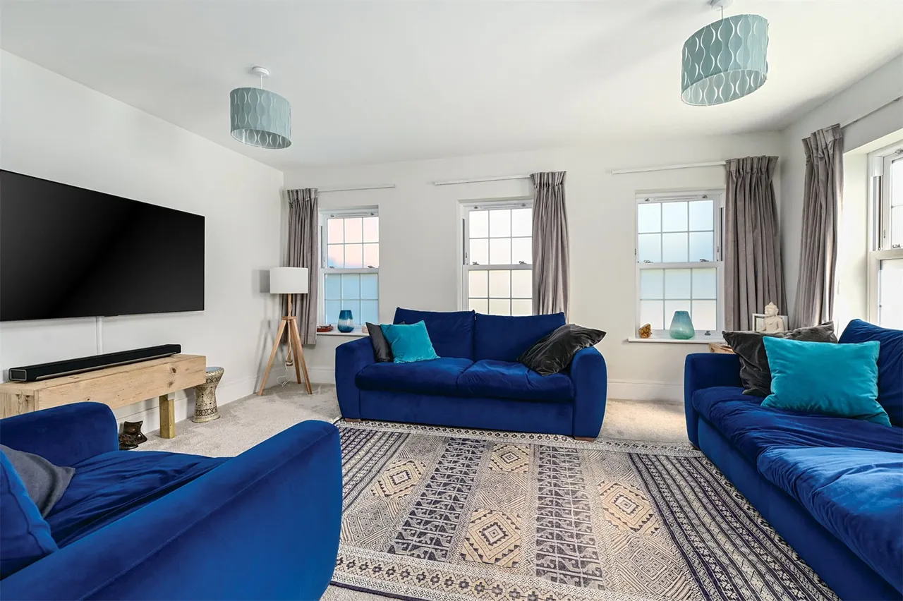 Featherfall Road, Crookham Village, Fleet, Hampshire, GU51 5EL, photo 3
