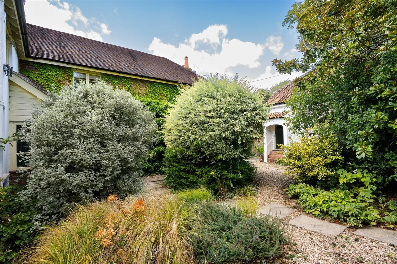 High Street, Tarrant Monkton, DT11, photo 31