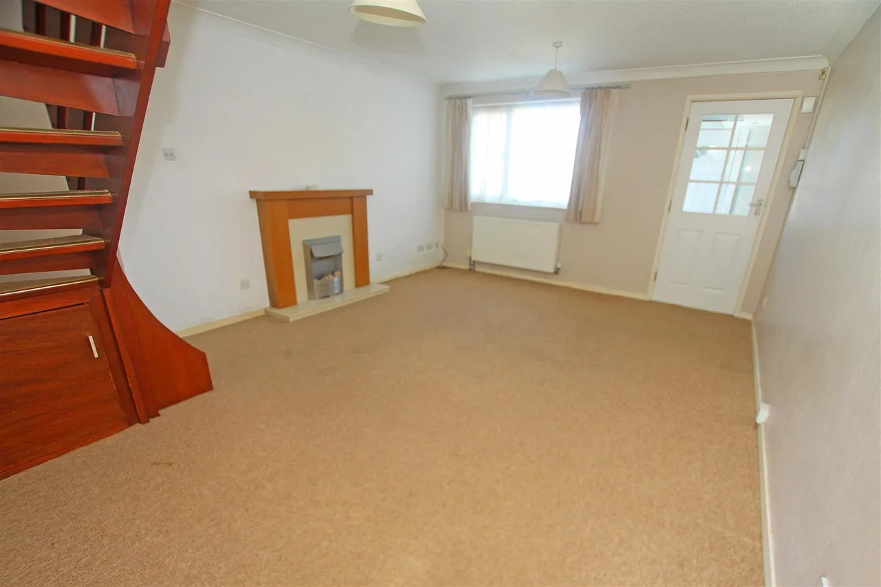 Durweston Close, Muscliff, Bournemouth, photo 2