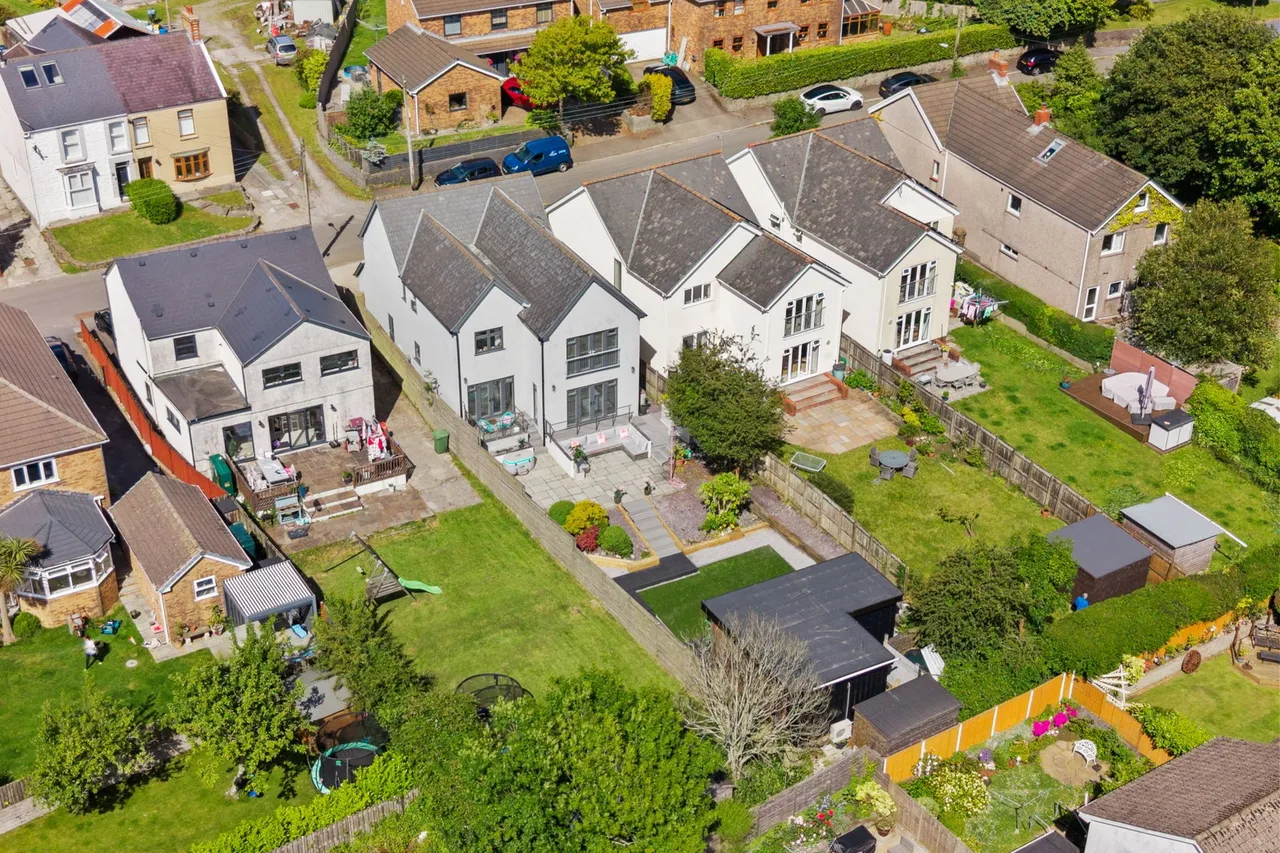 4 bed house for sale, Joiners Road, Three Crosses, SA4