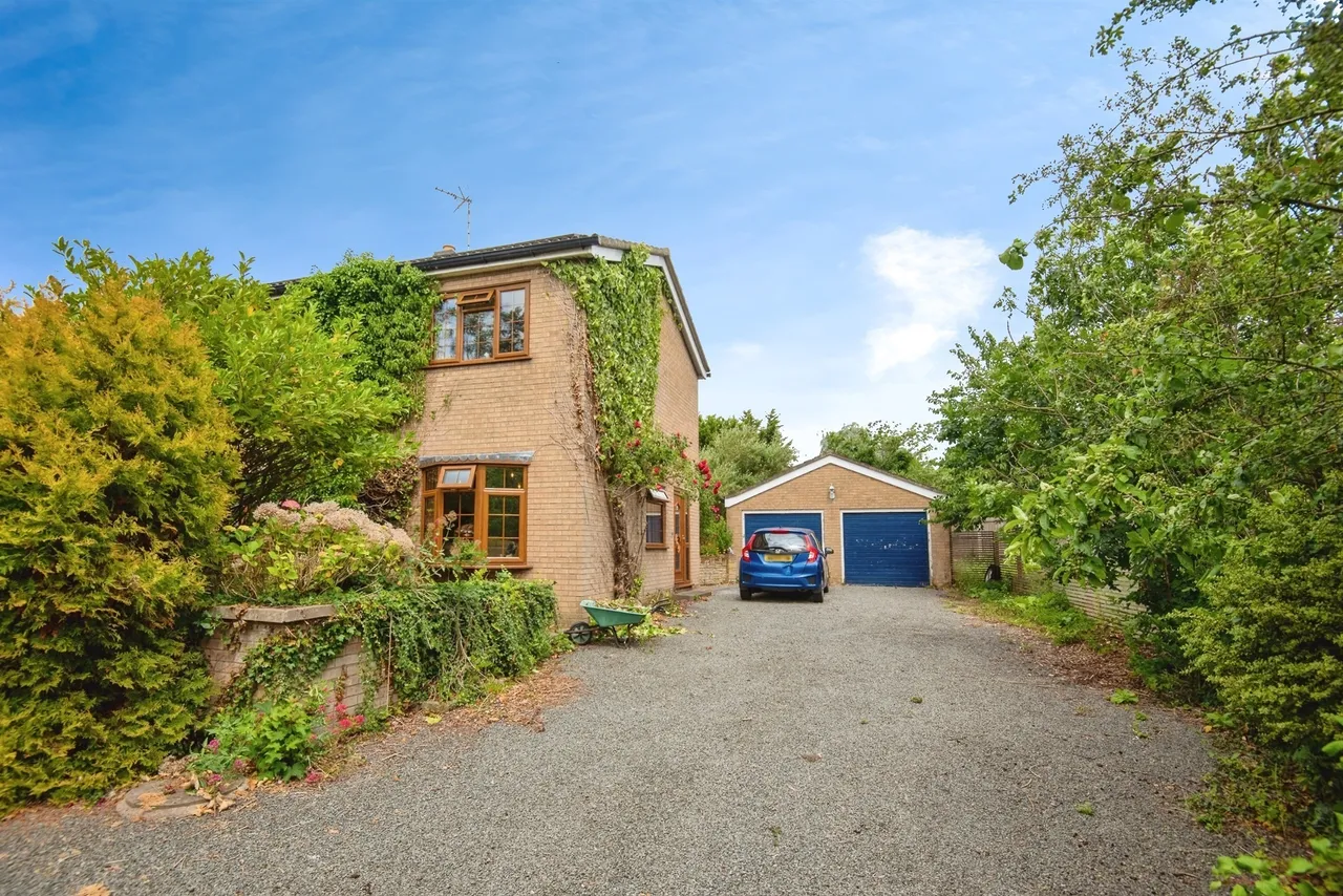 4 bed house for sale — Lincoln Road, Leasingham, Sleaford