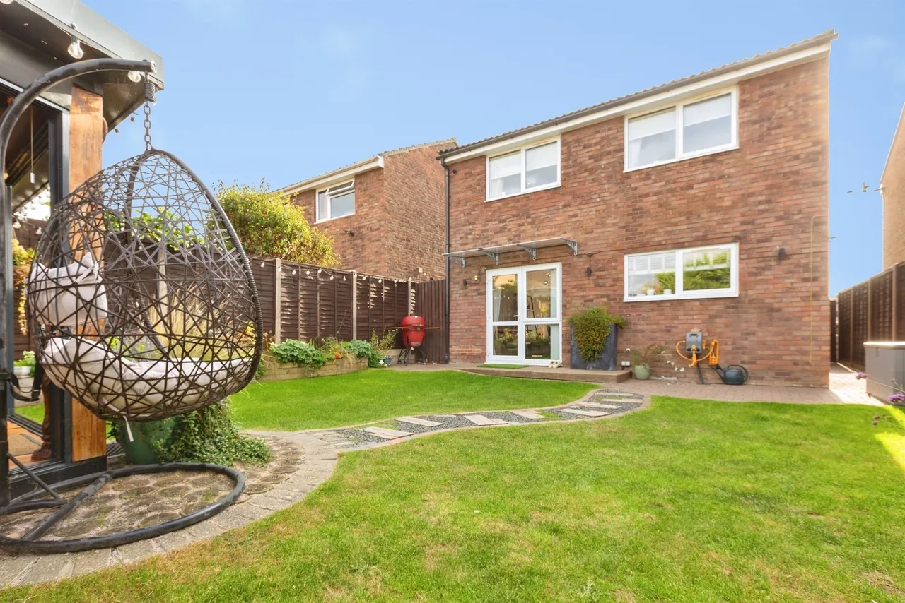 Thackeray End, Aylesbury, HP19, photo 15