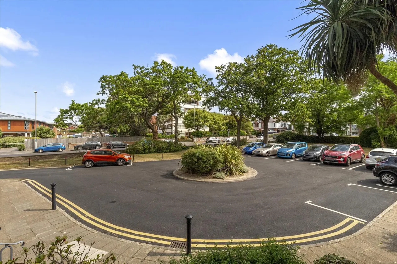 Boundary Road, Worthing, photo 15