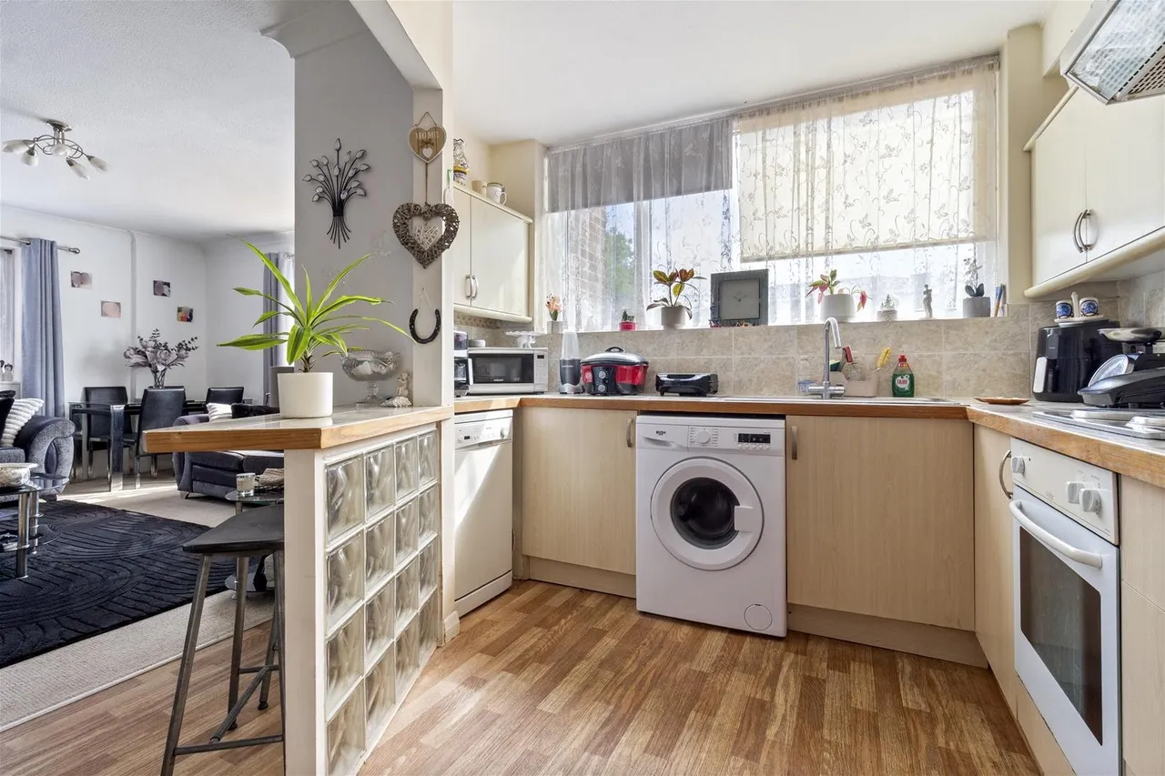 Boundary Road, Worthing, photo 8