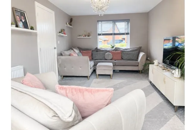Burnham Close, Clayton-Le-Woods, PR25, photo 4