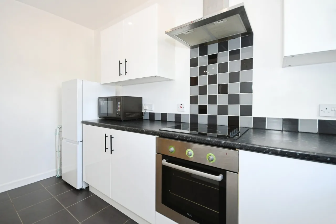 Headford Grove, Sheffield, South Yorkshire, S3, photo 4