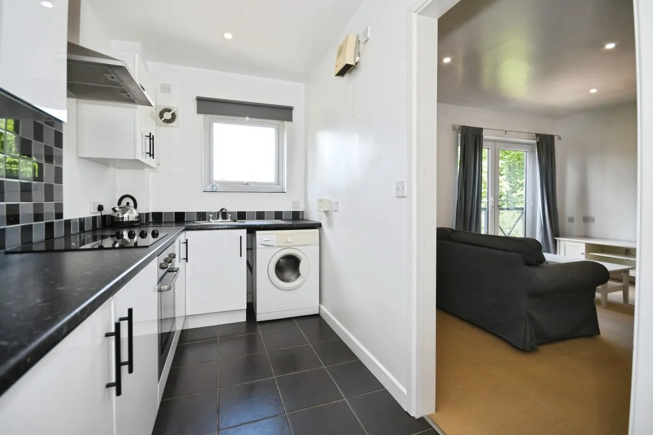 Headford Grove, Sheffield, South Yorkshire, S3, photo 3