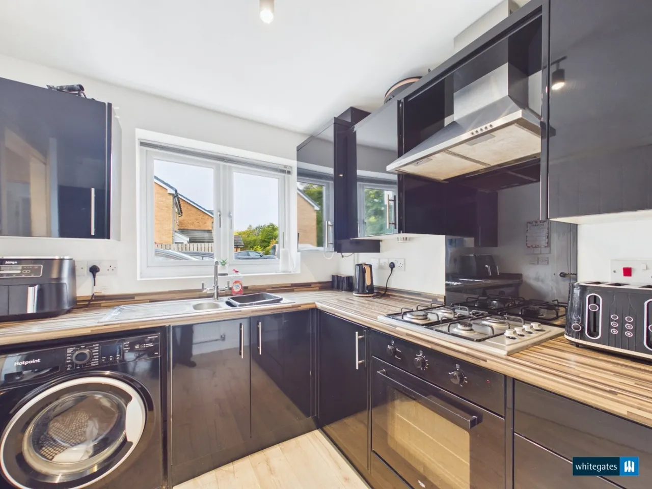 Celtic Road, Summerhill, LL11, photo 4