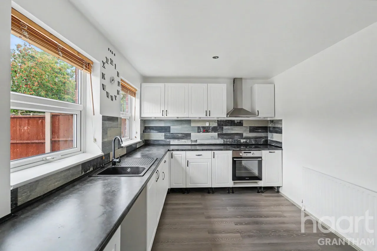 Gorse Rise, Grantham, NG31, photo 12