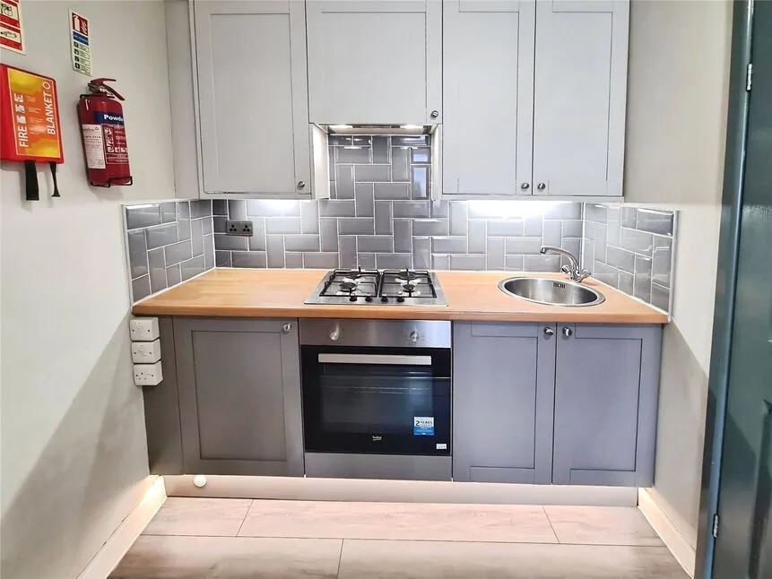 Wimpson Lane, Southampton, Hampshire, SO16, photo 2