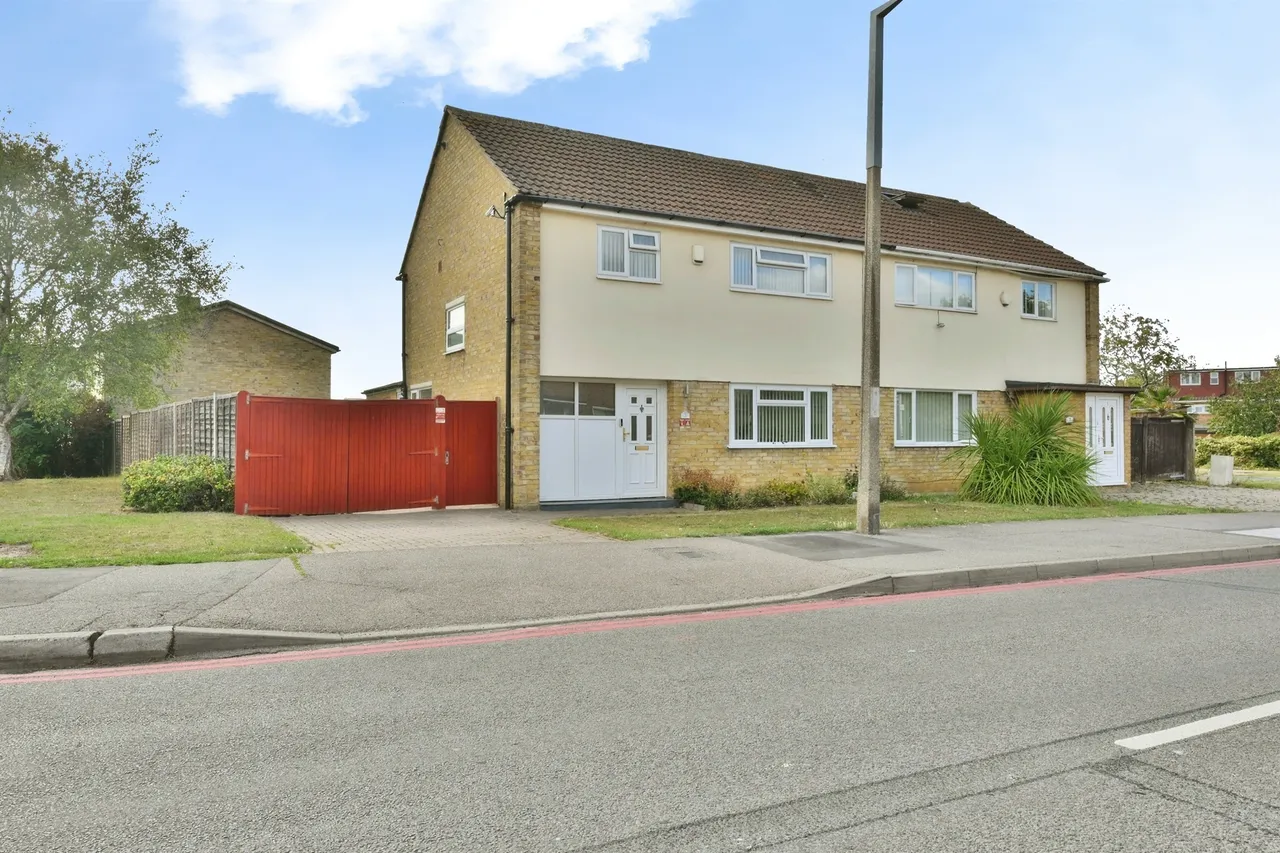 3 bed house for sale — The Downs, Harlow