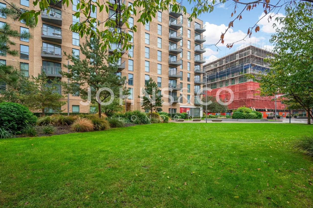 Horlicks Quarter, Slough, SL1, photo 14