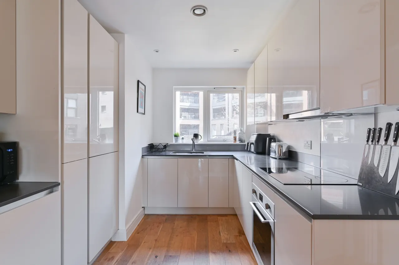 Flat 14, 2 Fairbourne Road, LONDON, photo 7