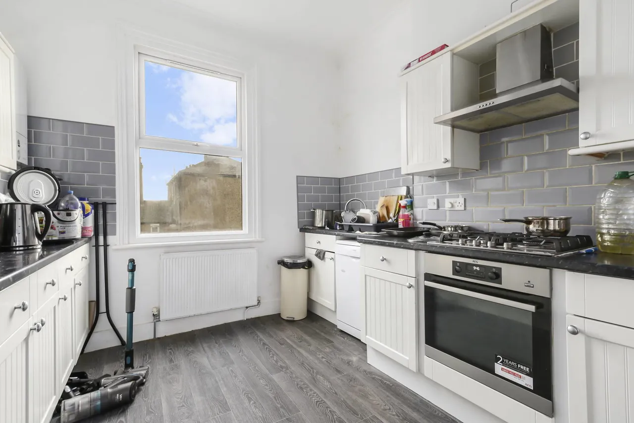 Hither Green Lane, Hither Green, London, SE13 6QF, photo 2
