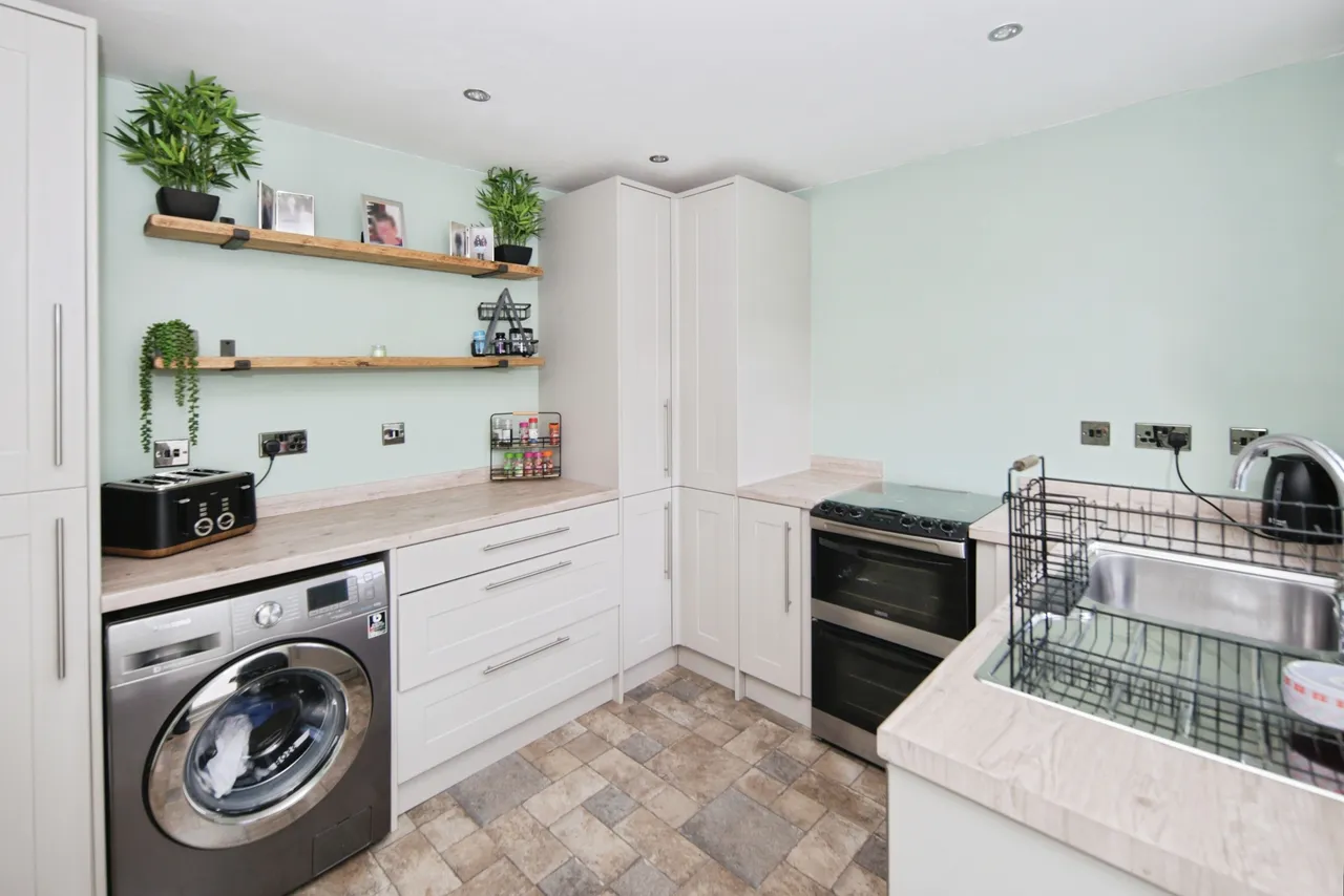 Burnaby Close, Nuneaton, photo 4