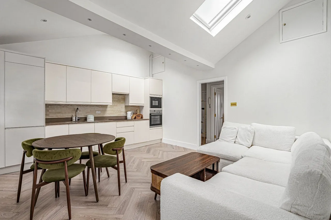 Hereford Road, London, W2, photo 5