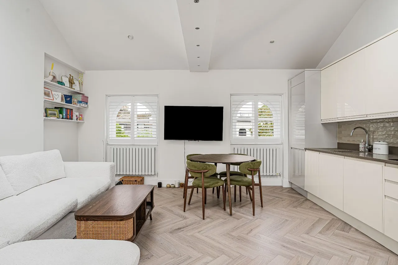1 bed flat for sale, Hereford Road, London, W2