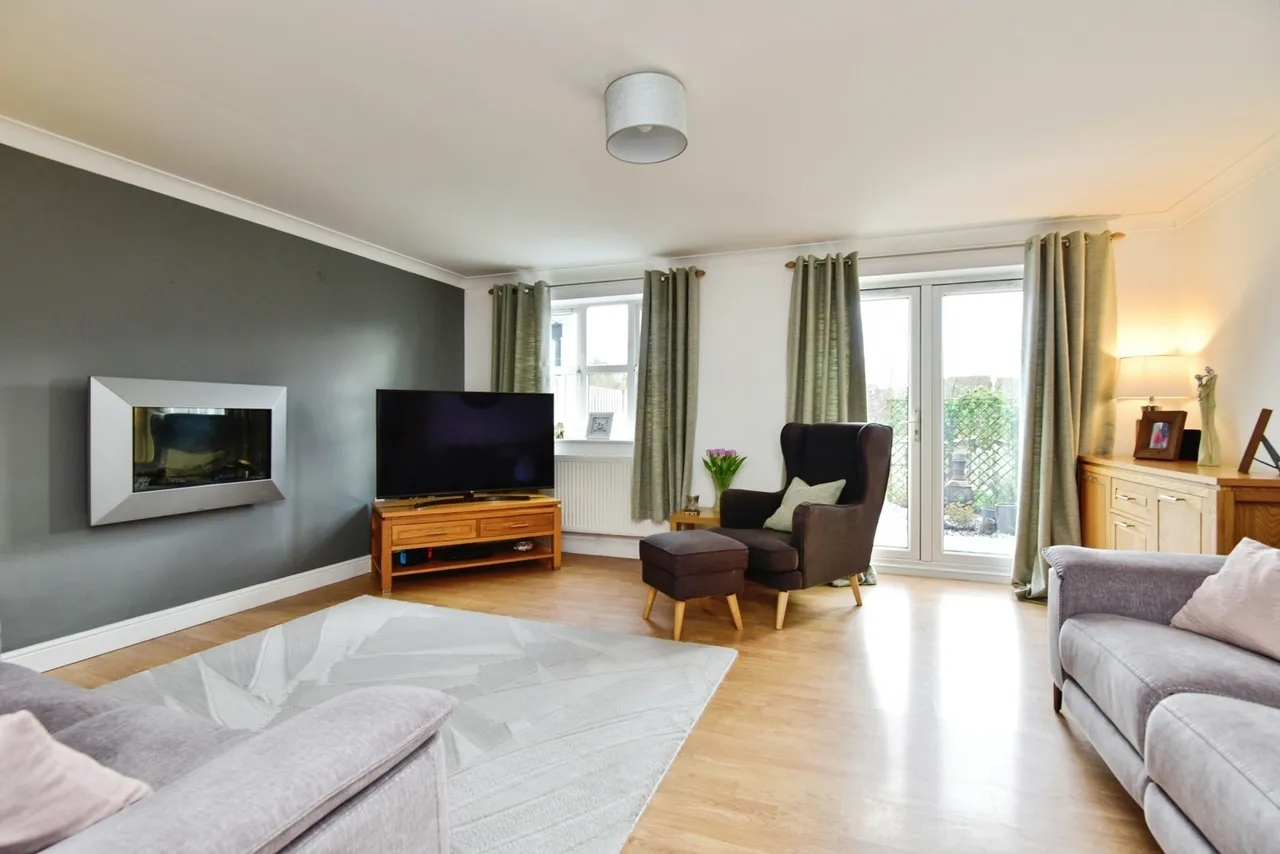 Moorhen Way, Packmoor, Stoke-on-Trent, Staffordshire, ST7, photo 3