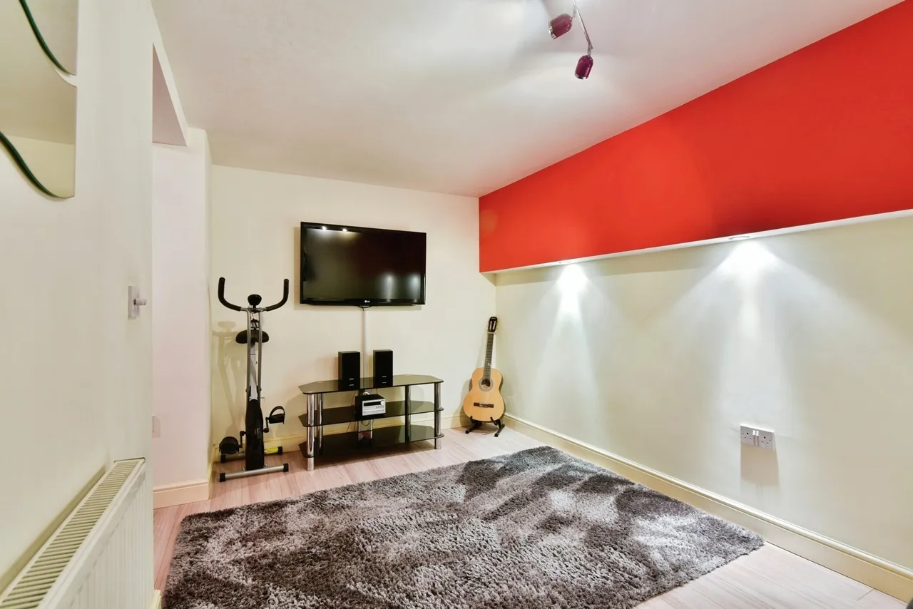 Moorhen Way, Packmoor, Stoke-on-Trent, Staffordshire, ST7, photo 11