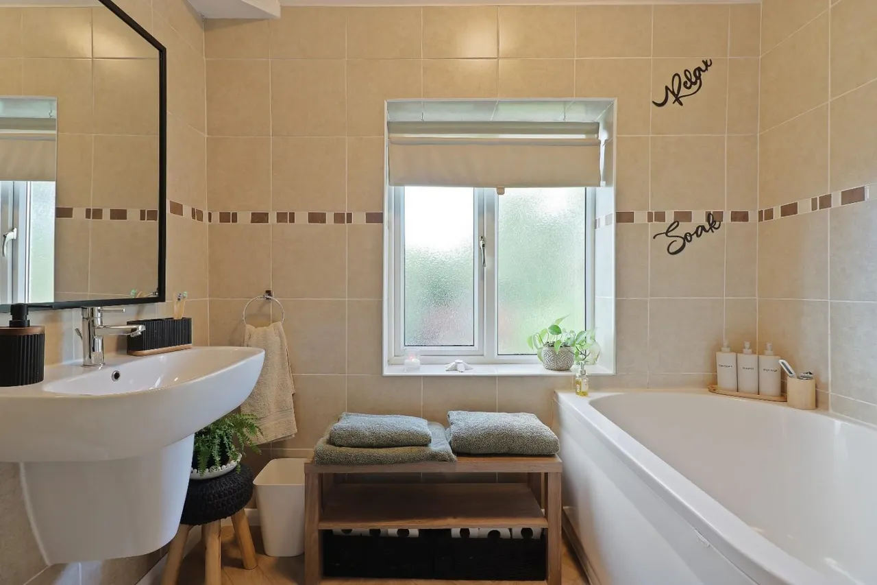 Crowder Avenue, Southey Green, S5, photo 23