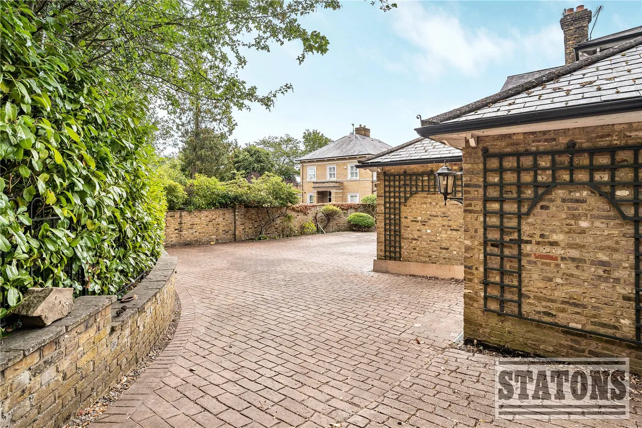 Camlet Way, Hadley Wood, Hertfordshire, EN4 0NX, photo 19