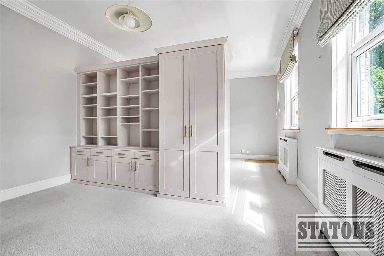 Camlet Way, Hadley Wood, Hertfordshire, EN4 0NX, photo 12