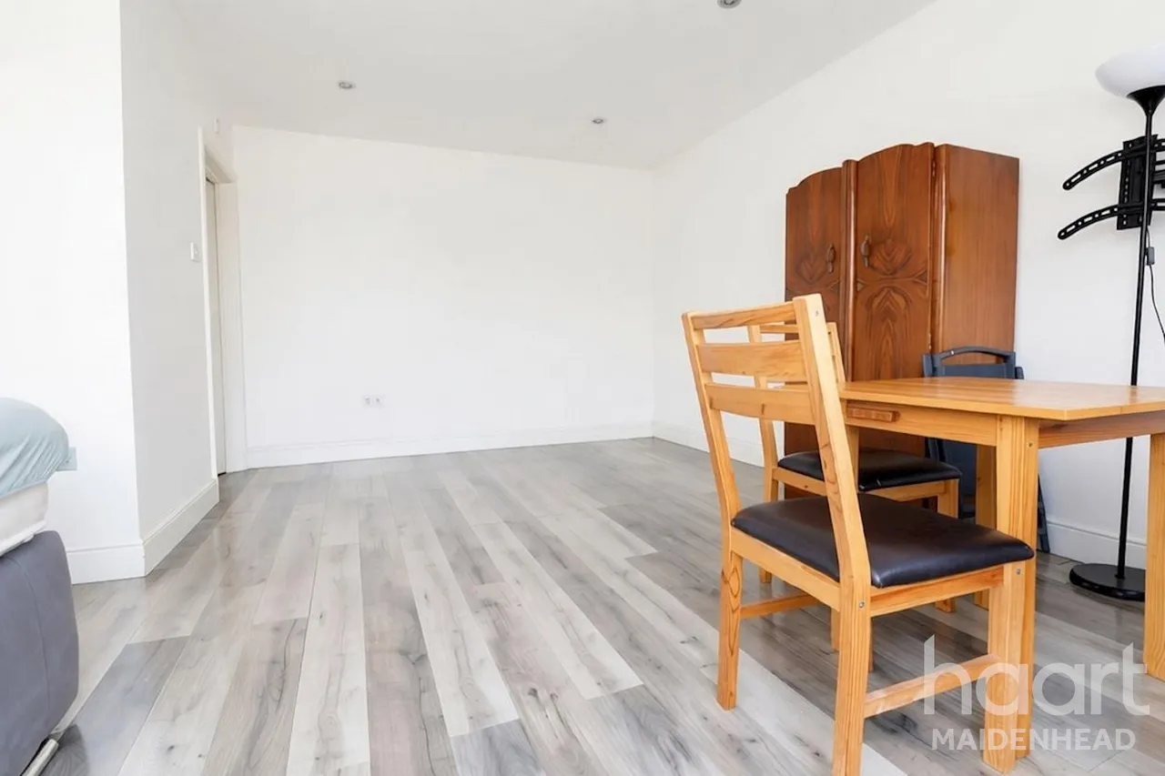 London Road, Slough, SL3, photo 14