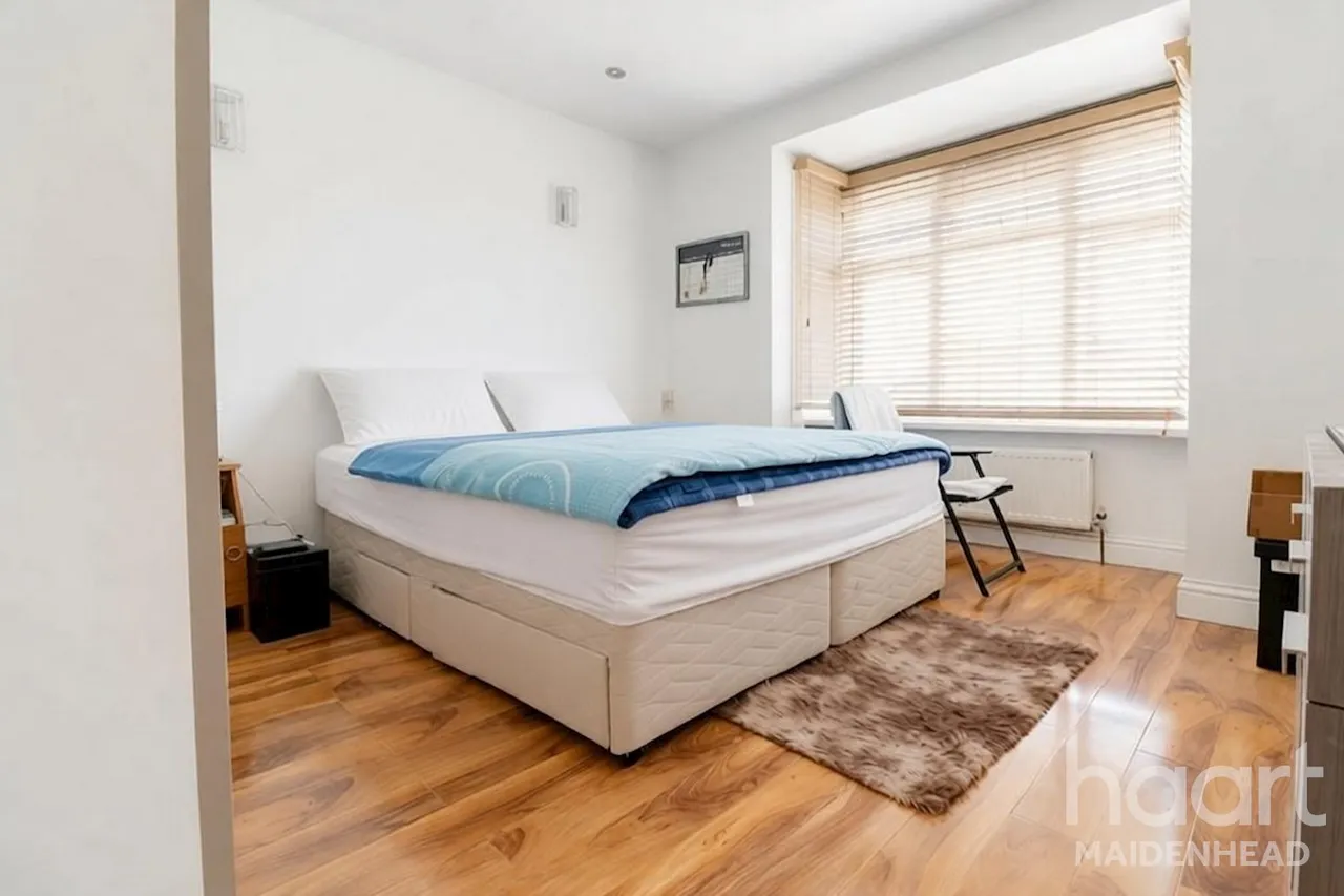 London Road, Slough, SL3, photo 13