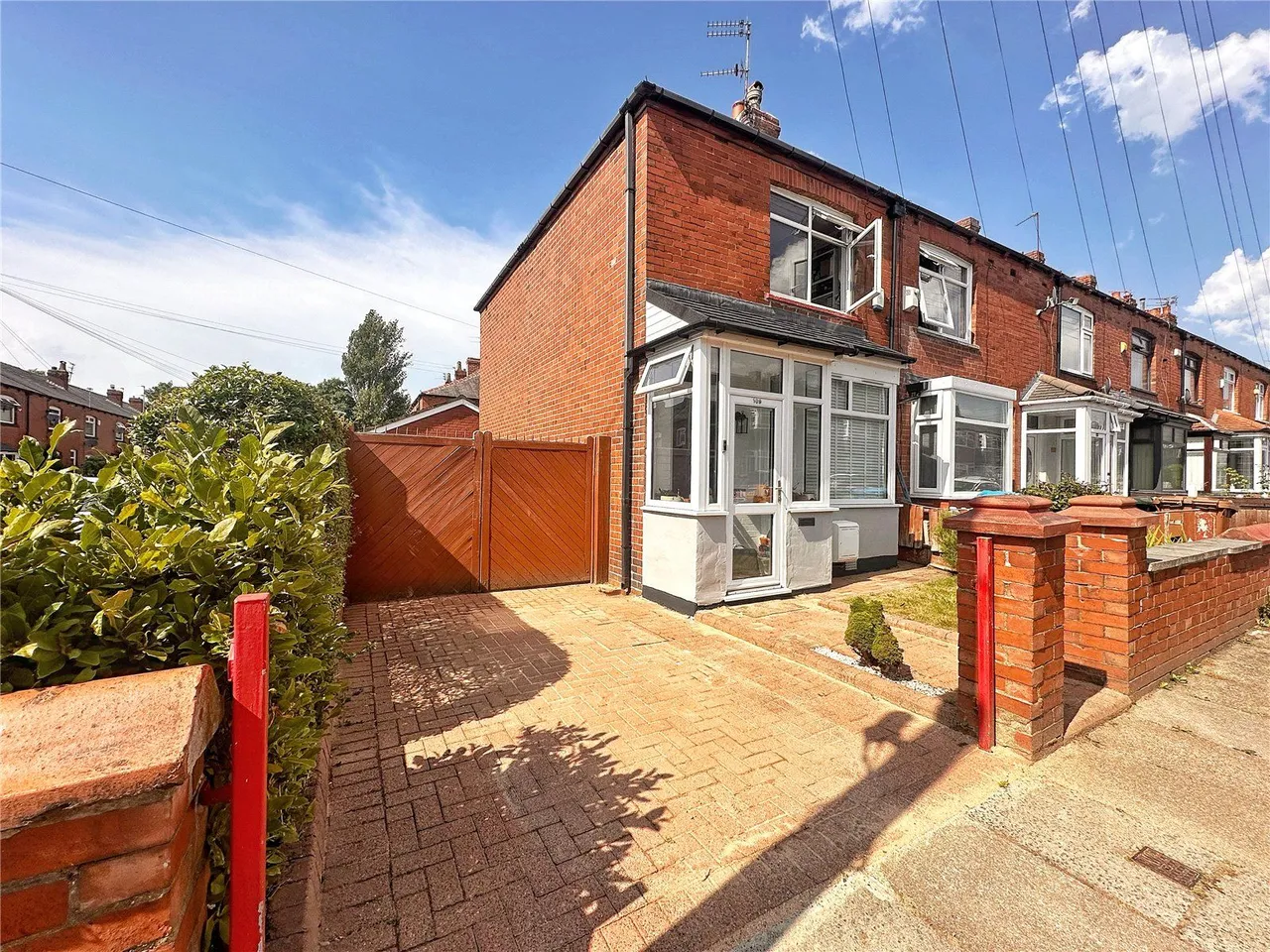 2 bed house for sale, Green Street, Middleton, M24