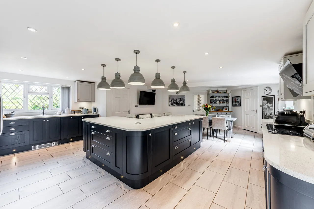 Old Penkridge Road, Cannock, WS11 1HX, photo 2