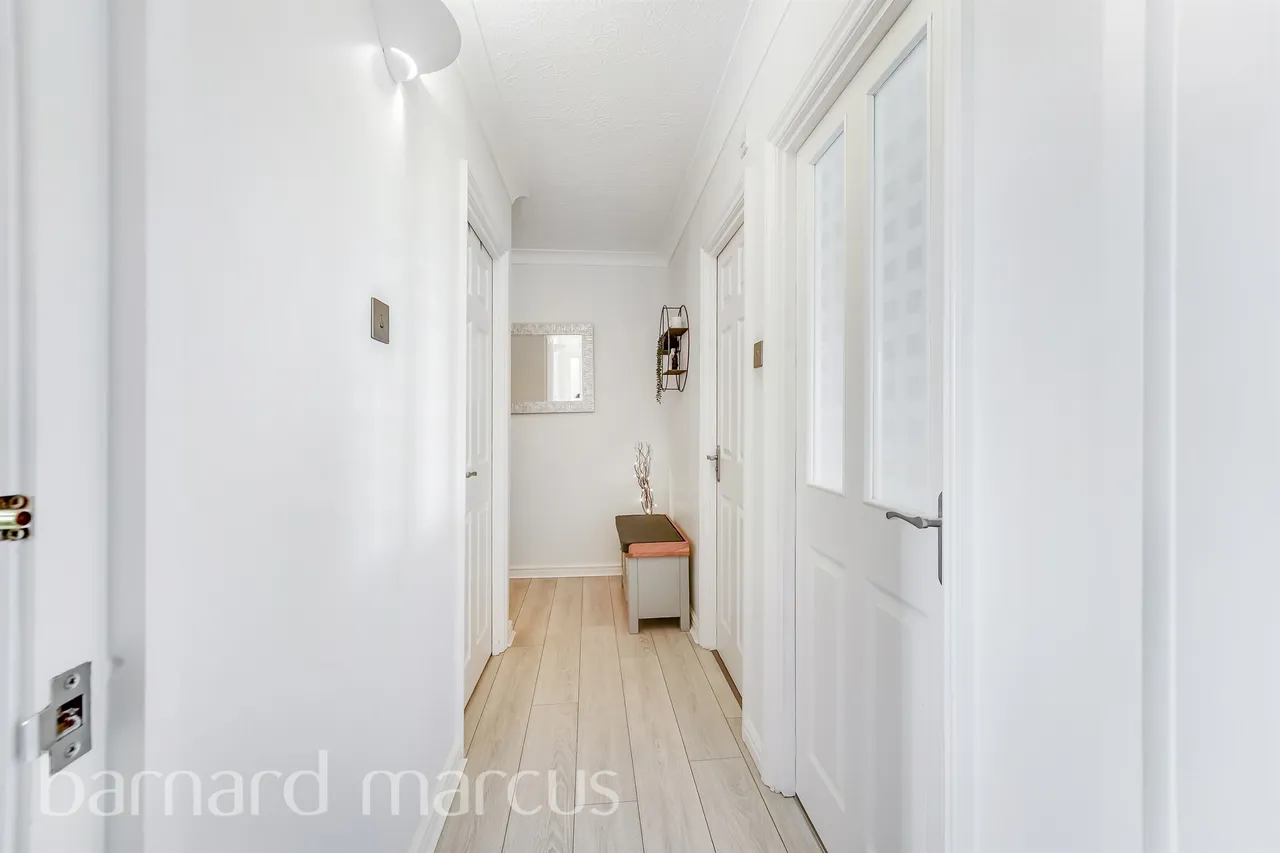 Rembrandt Court, Epsom, photo 7