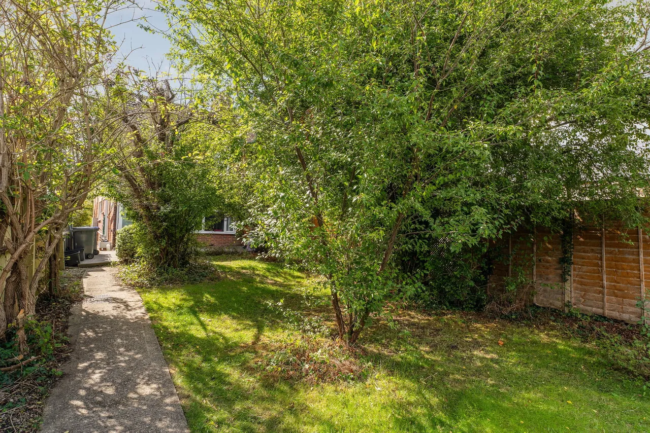 Lower Road, Quidhampton, SP2, photo 22