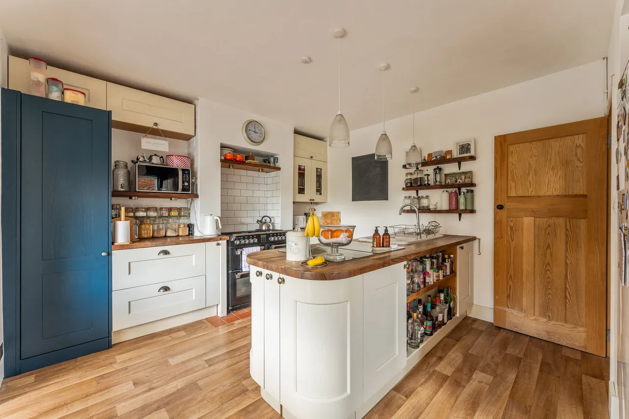 Lower Road, Quidhampton, SP2, photo 2